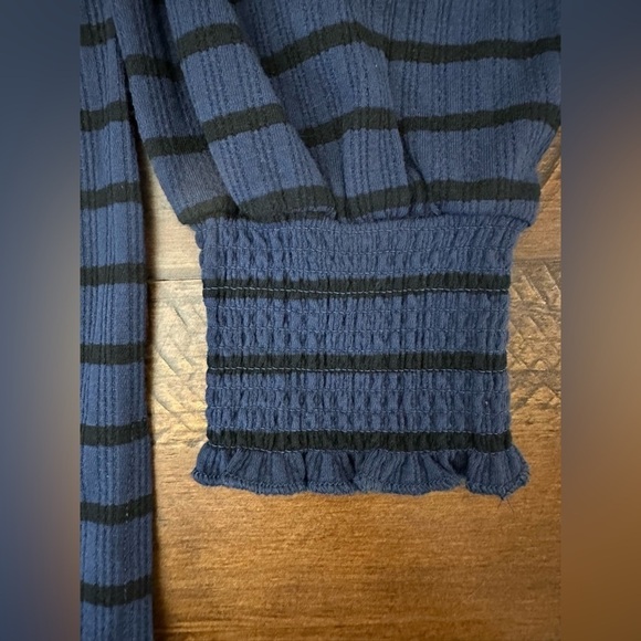 Jessica Simpson Women's Smocked Cuff Long Sleeve 2X Top New Super Soft - Picture 9 of 10